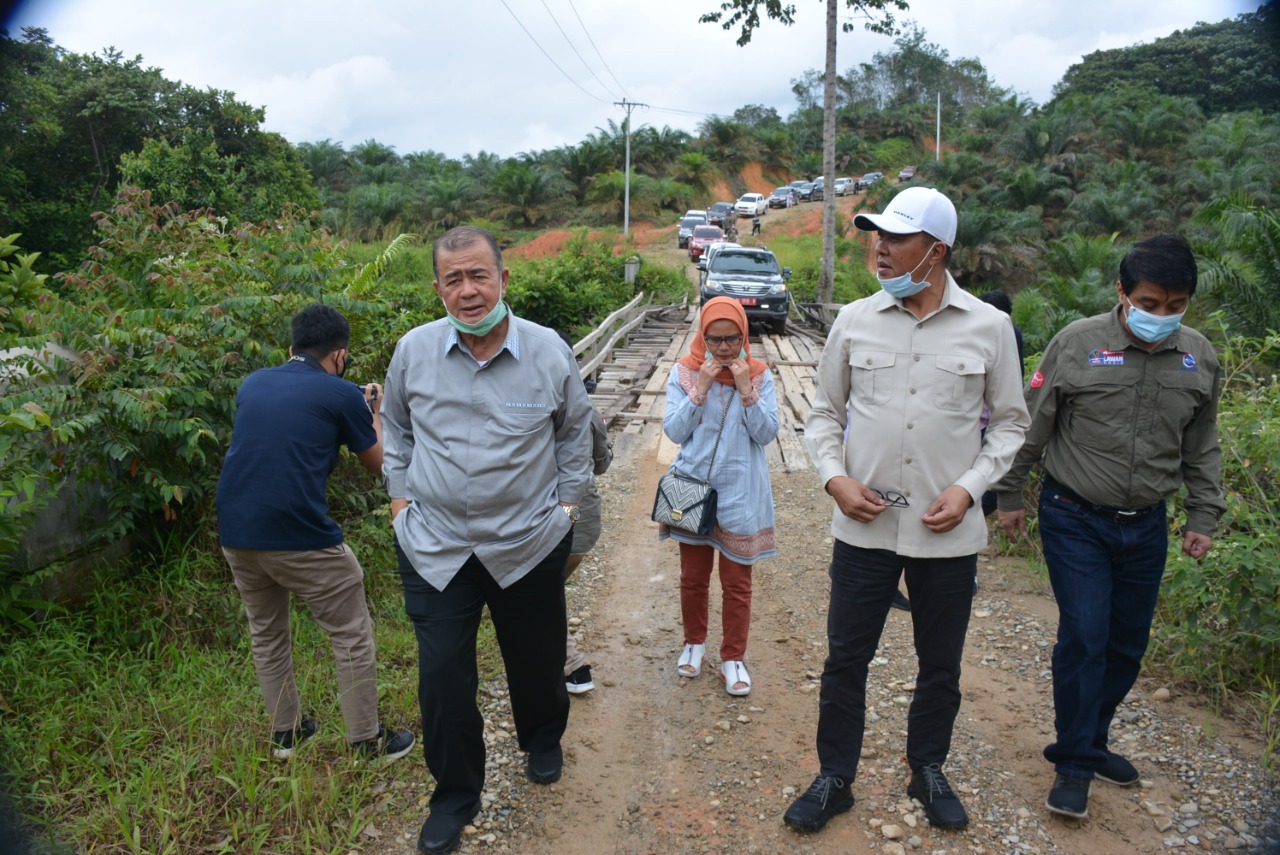 Nasrul Abit Harapkan  Kemenko Marves Pengerjaan Jalan Bisa Dilanjutkan Hingga Tuntas