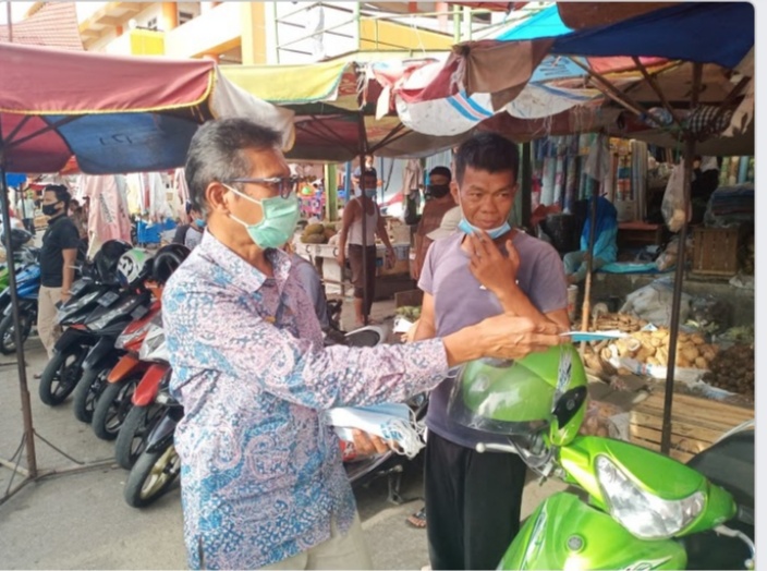 Sumbar Bermasker, Gubernur Sumbar Bersama Forkopimda Bagi-bagi Masker