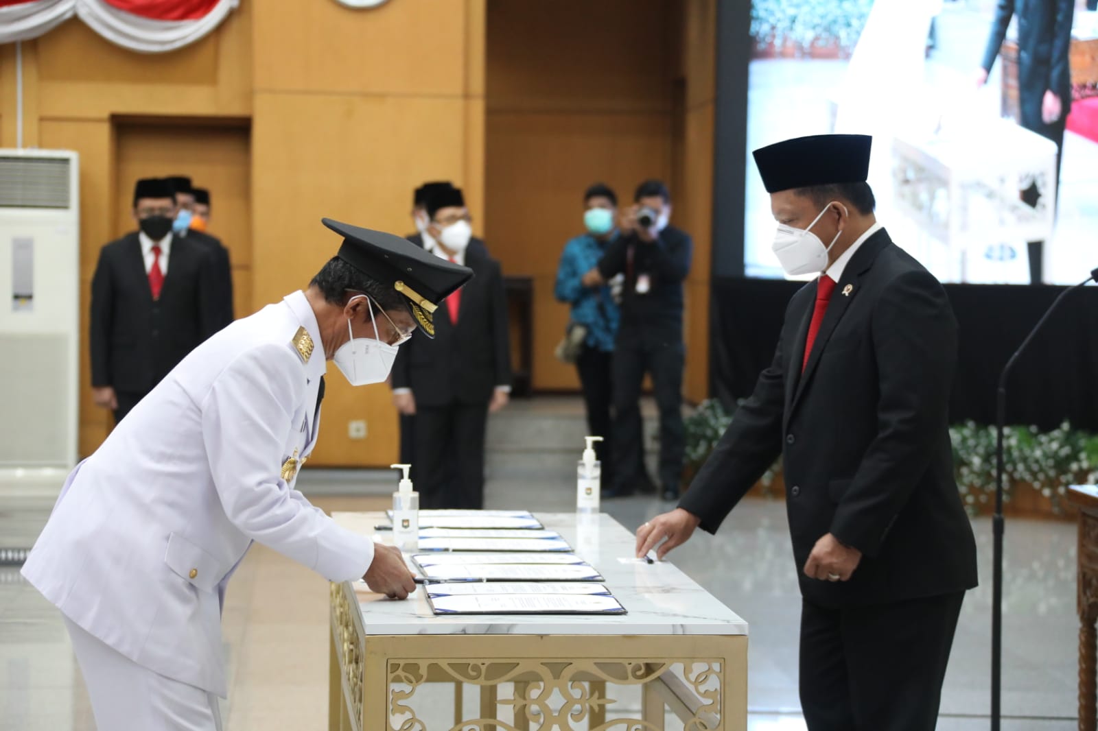 Mendagri Lantik Hamdani Sebagai Pj Gubernur Sumbar.