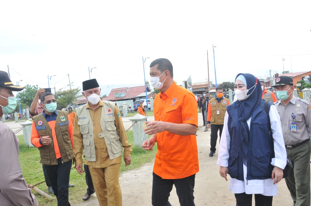 Kepala BNPB Tinjau Pembangunan Batu Pemecah Ombak, Atasi Abrasi Pantai