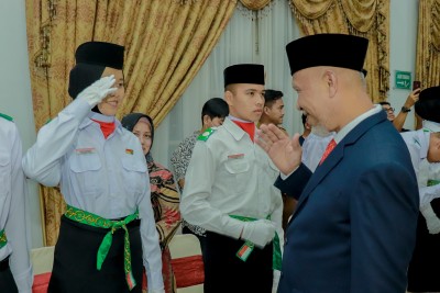 Gubernur Sumbar Kukuhkan Pasukan Pengibar Bendera HUT RI ke-77 Tahun 2022.