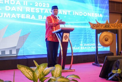 Gubernur Mahyeldi Ajak Pelaku Industri Pariwisata Kolaborasi Membangkitkan Parawisata Sumbar.