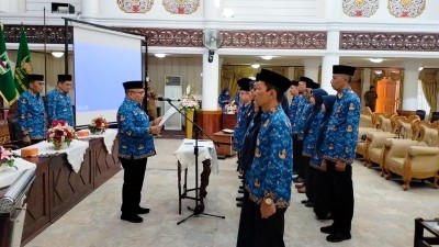 Hansastri Melantik 160 Dewan Pengurus Korpri Unit di Lingkungan Pemprov Sumbar untuk Masa Bakti 2023-2028