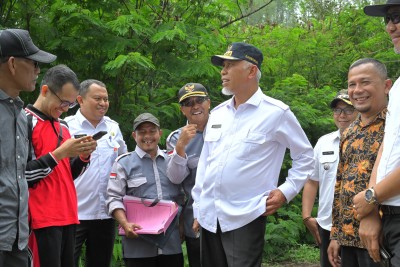 Gubernur Mahyeldi Tinjau Lokasi Rencana Pembangunan Jalan Penghubung Akabiluru - Tilatang Kamang