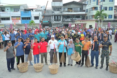 Aksi GeBer Harhubnas, Gubernur Mahyeldi Ingatkan Masalah Sampah sebagai Tanggung Jawab Bersama