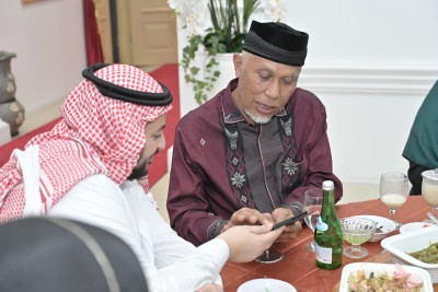 Gubernur Mahyeldi Jamu Keturunan Syekh Ahmad Khatib Al Minangkabawi, Berbagai Peluang Kerja Sama Dibahas