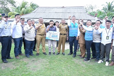 Wagub Audy Resmikan Pengaliran Listrik PLN di Dusun Berkat Kabupaten Mentawai, Produktivitas Masyarakat Diharapkan Meningkat