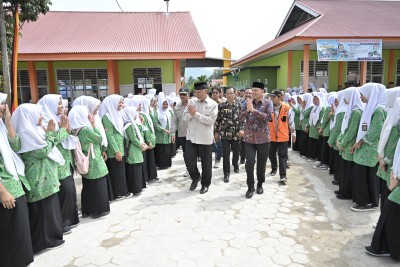 Kunjungi SMA dan SMK di Pasaman, Gubernur Mahyeldi : Pendidikan Tonggak Utama Memacu Pembangunan