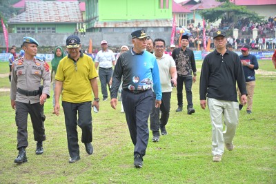 Buka Turnamen Sepakbola Antarpelajar se-Sumbar, Gubernur Mahyeldi Tegaskan Kompetisi sebagai Ajang Lahirkan Atlet Berprestasi