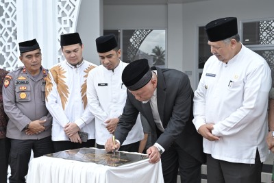 Gubernur Mahyeldi Resmikan Penggunaan Bangunan Baru Masjid Besar Syura Pandan Kota Solok