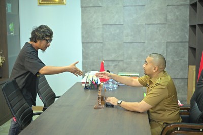 Ketua Sanggar Darak Badarak Minta Maaf, Plt Gubernur Audy Joinaldy Minta Seniman Lebih Bijak Bersikap di Tahun Politik