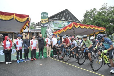 Even Fun Bike dan Criterium Silokek 2024 Berlangsung Meriah, Pesepeda Dilepas Langsung oleh Plt. Gubernur Sumbar